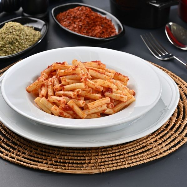 Soslu Makarna